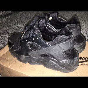 Huarache Women’s size 5.5